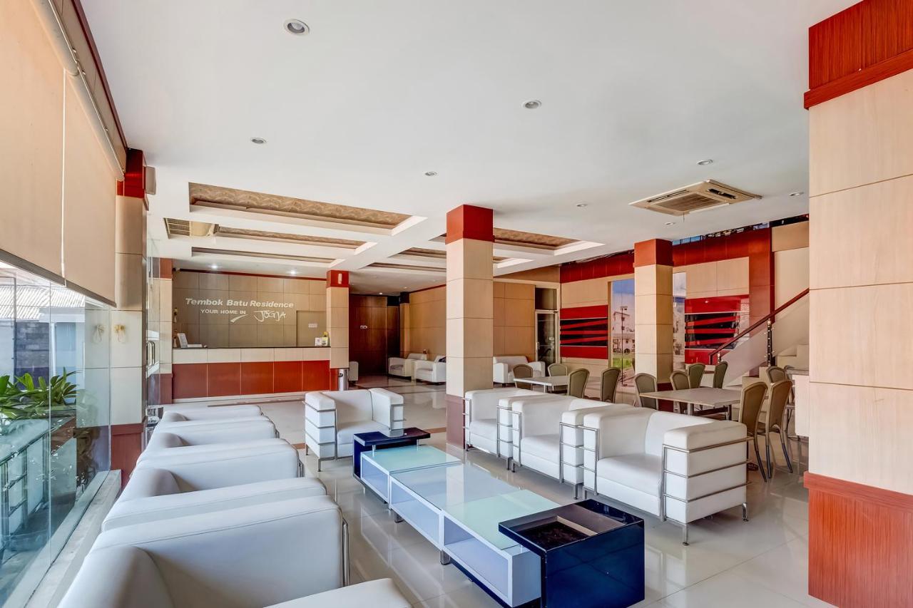 Oyo Flagship 3726 Tembok Batu Residence Tugu ภายนอก รูปภาพ