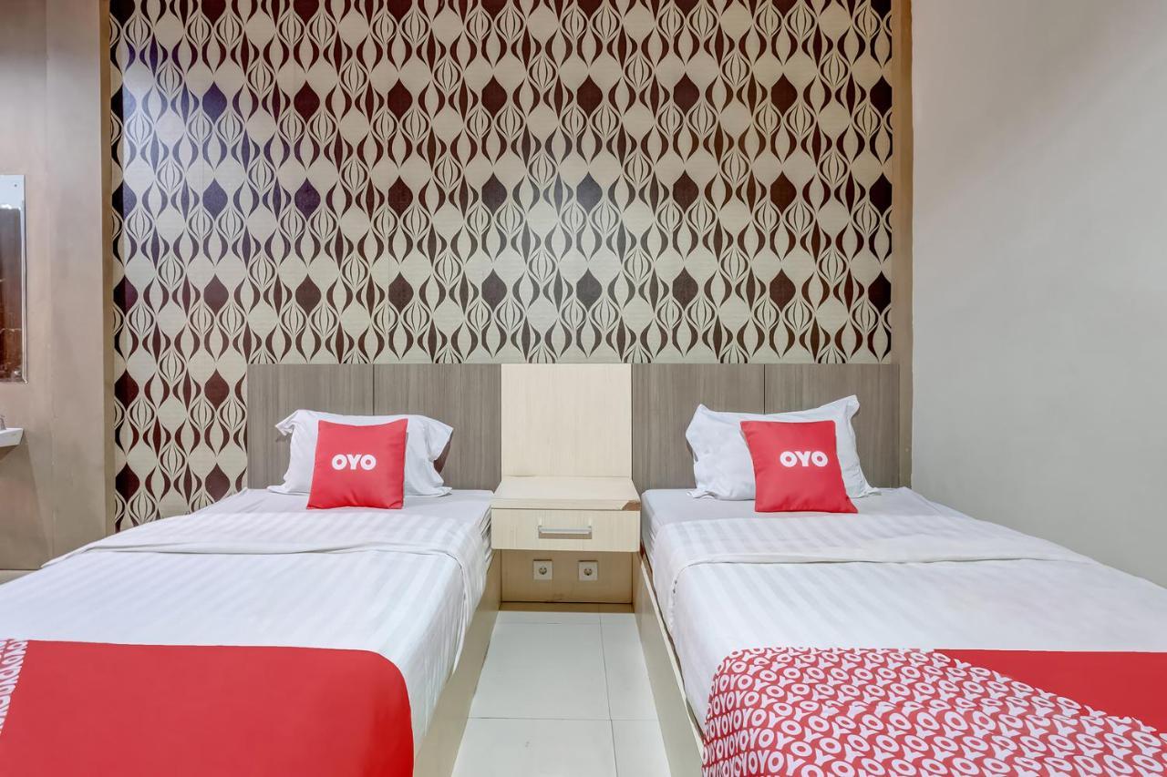 Oyo Flagship 3726 Tembok Batu Residence Tugu ภายนอก รูปภาพ