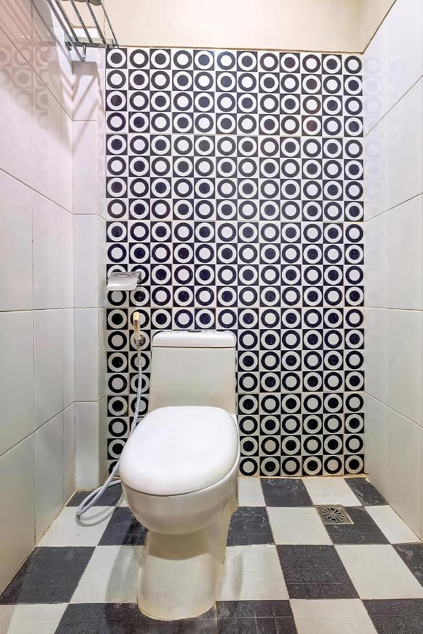 Oyo Flagship 3726 Tembok Batu Residence Tugu ภายนอก รูปภาพ