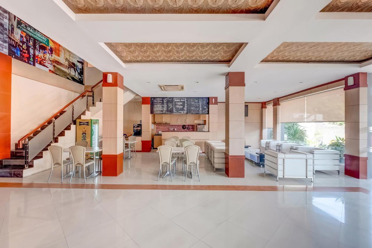 Oyo Flagship 3726 Tembok Batu Residence Tugu ภายนอก รูปภาพ